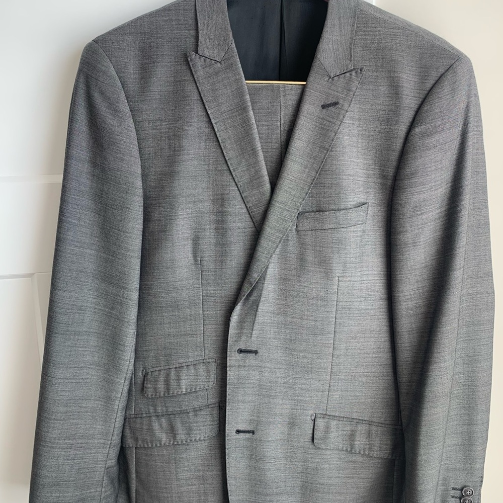 Men's Gray suit 42R